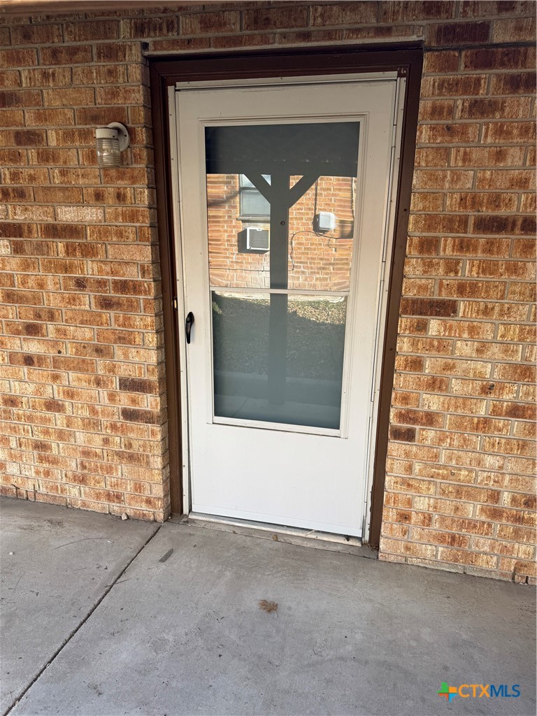 510 North Bauer Street Seguin, TX 78155 - Photo 2 of 13