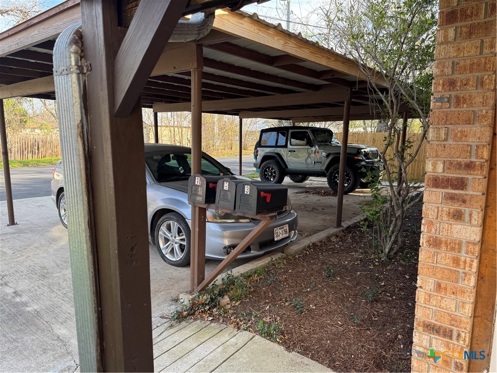 510 North Bauer Street Seguin, TX 78155 - Photo 3 of 13