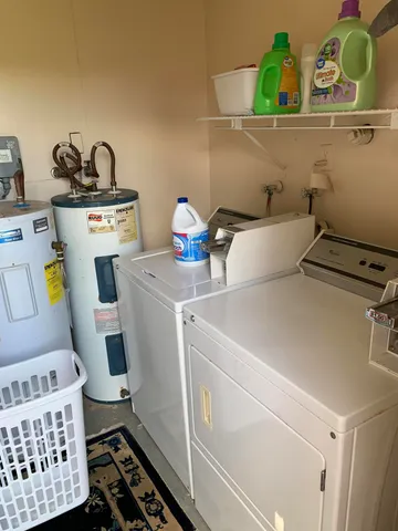 a view of an outdoor space