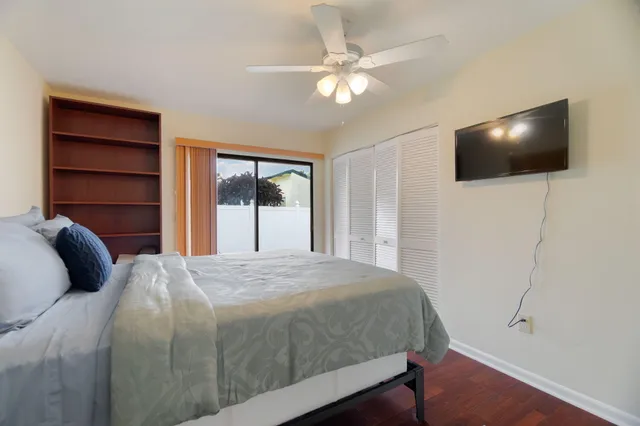 $5,900 | 6130 Francis Street, Jupiter, FL 33458