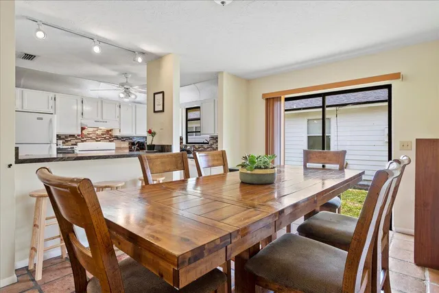 $5,900 | 6130 Francis Street, Jupiter, FL 33458