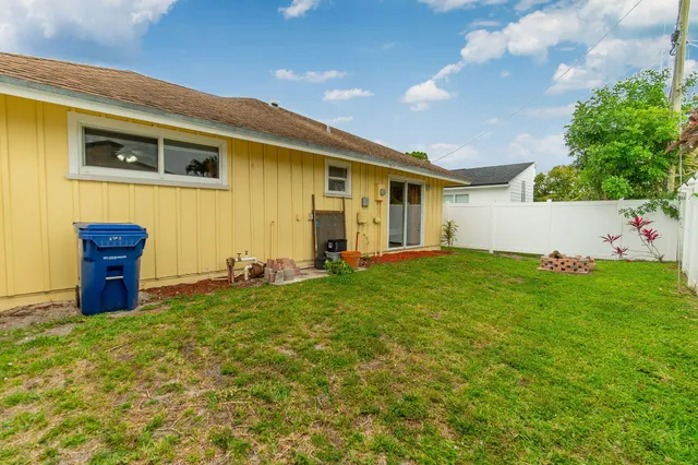 $5,900 | 6130 Francis Street, Jupiter, FL 33458