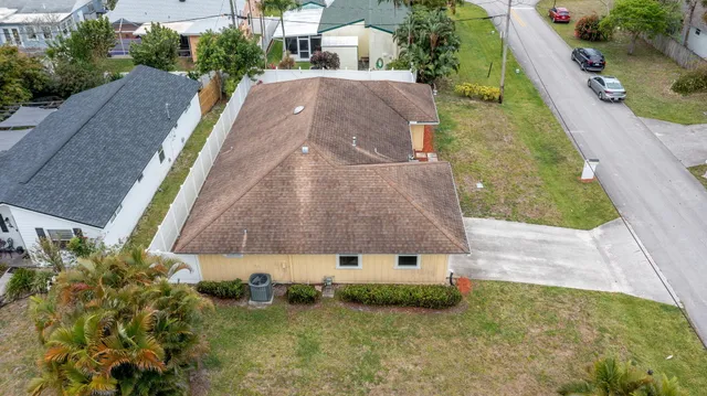 $5,900 | 6130 Francis Street, Jupiter, FL 33458