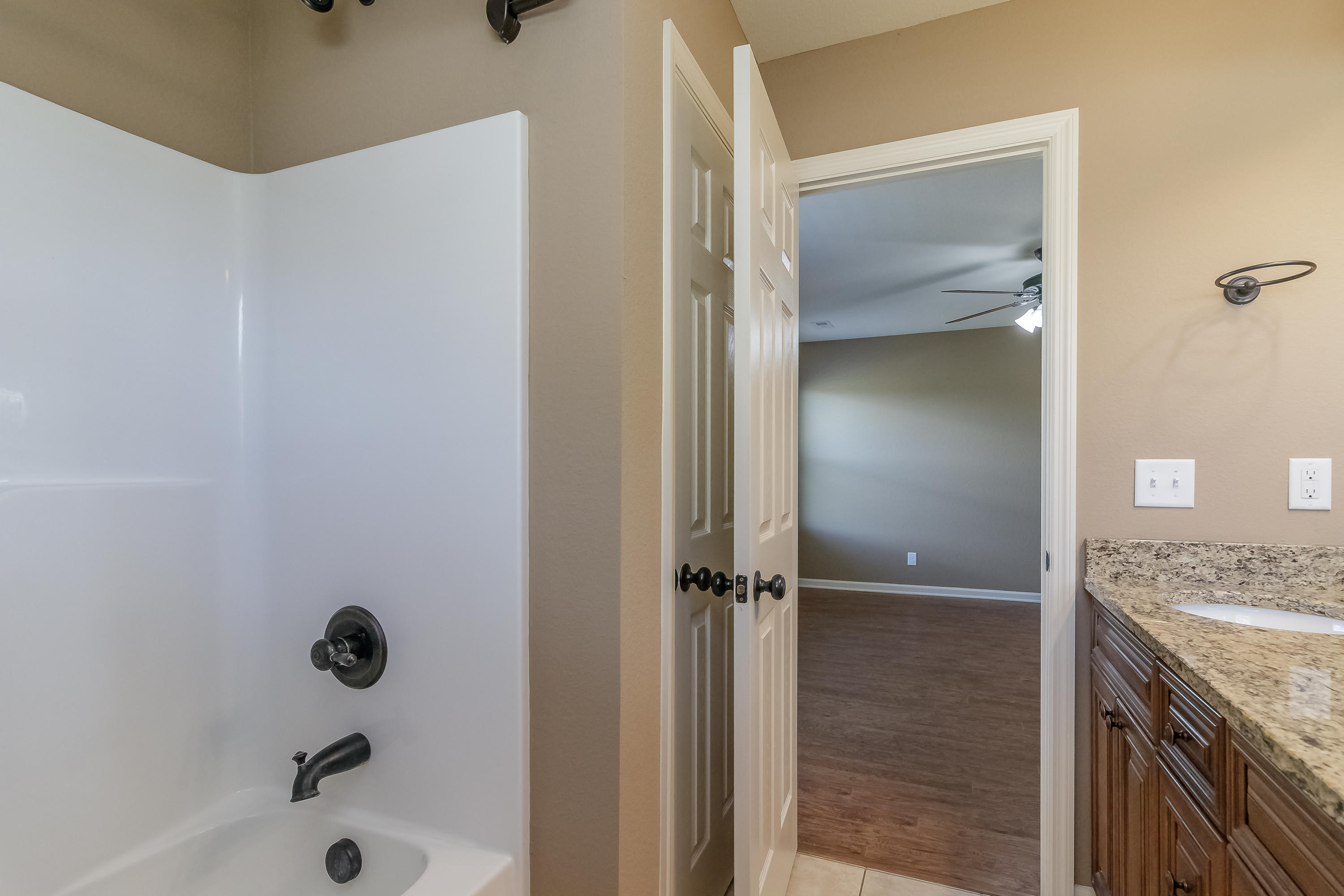 179 Quail Road LaFayette, GA 30728 - Photo 19 of 30 Master Bathroom
