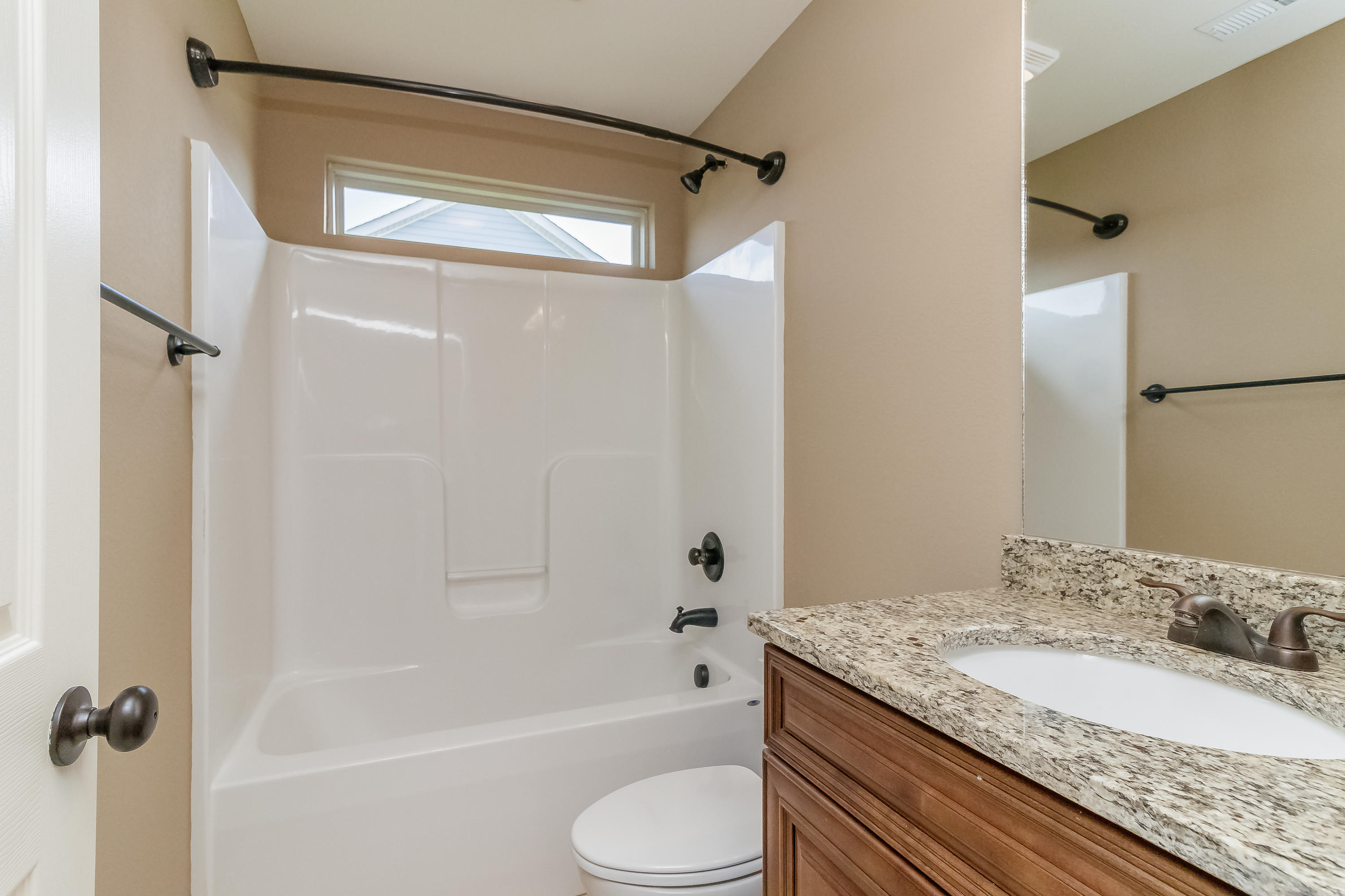 179 Quail Road LaFayette, GA 30728 - Photo 25 of 30 Hall Bathroom