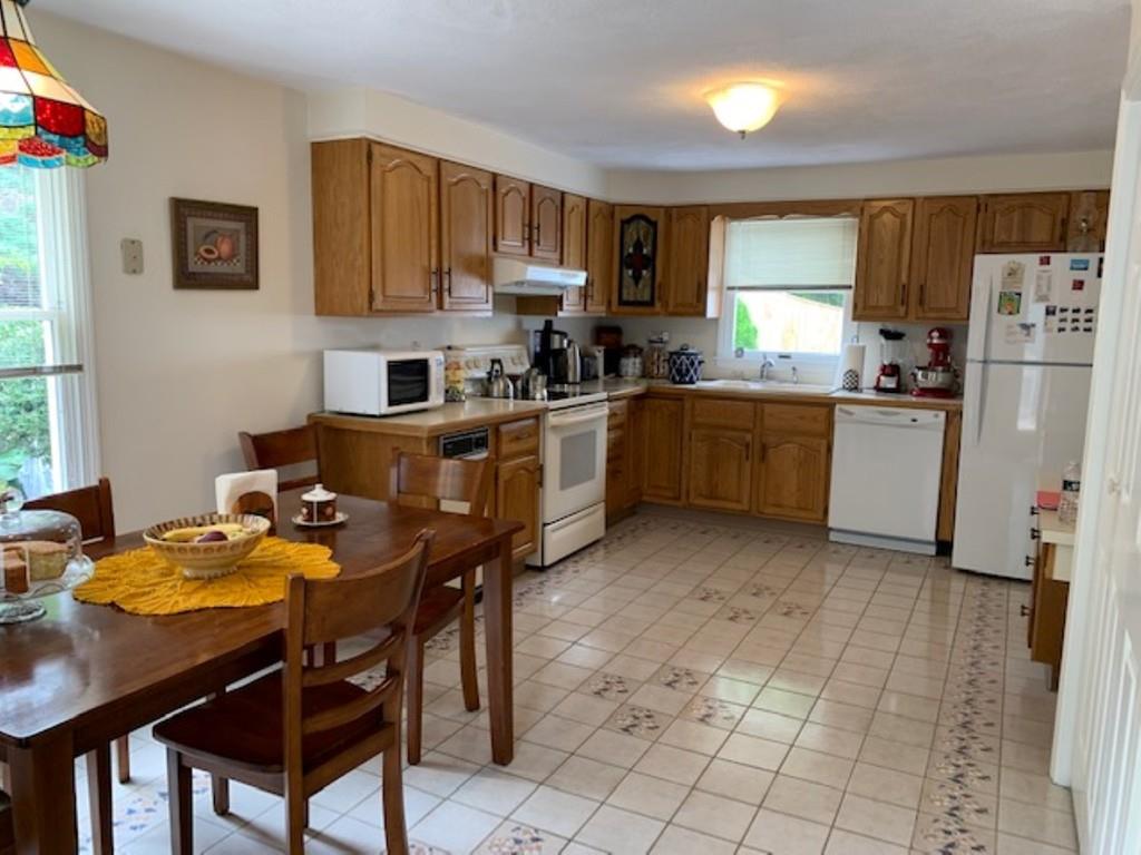 65 Maplewood Road Lynn, MA 01904 - Photo 8 of 21 Gallery Image 8