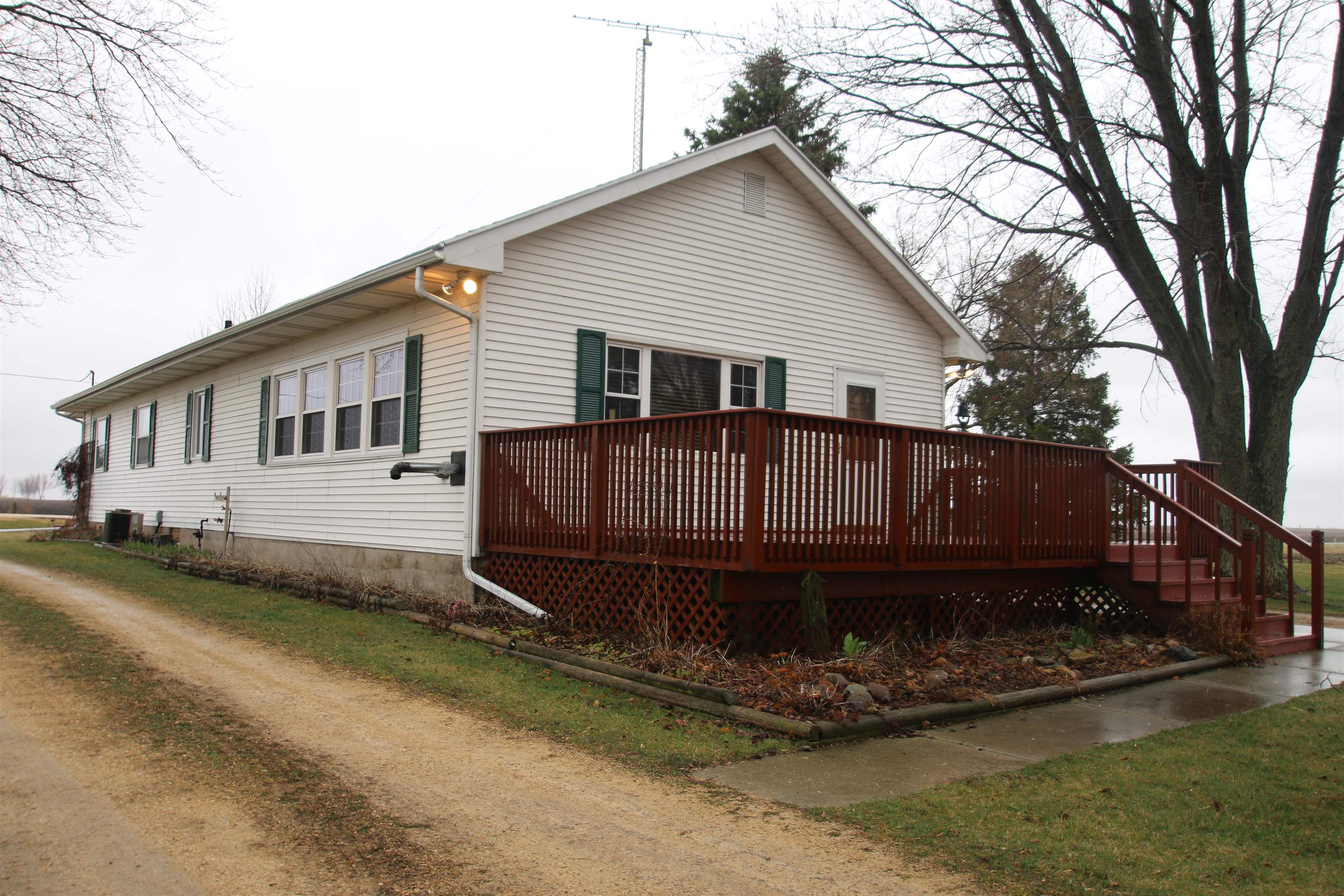 10926 Hill Road Garden Prairie, IL 61038 - Photo 33 of 53 a view of a house with wooden fence