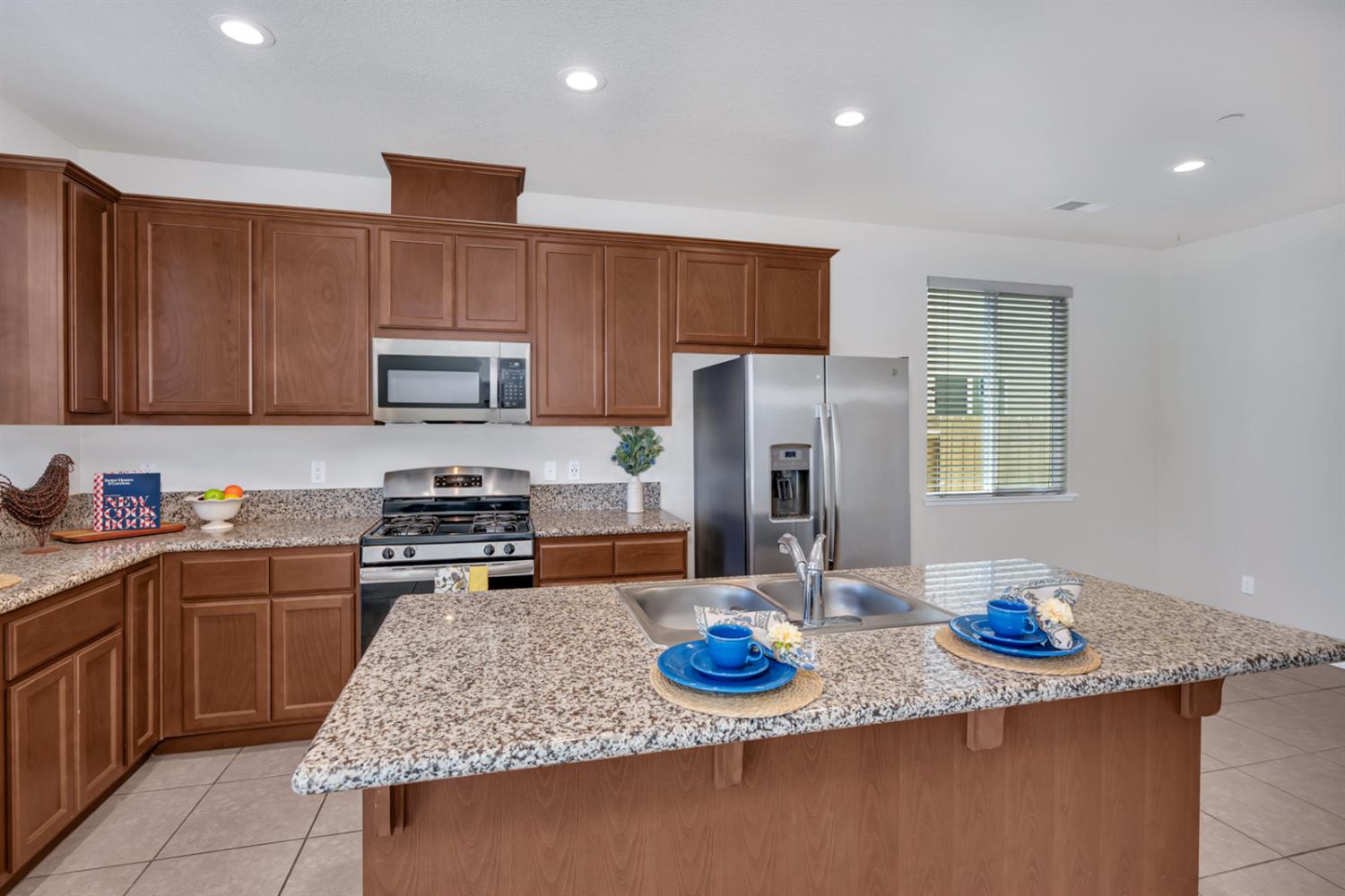 1476 Dynes Street Merced, CA 95348 - Photo 7 of 39