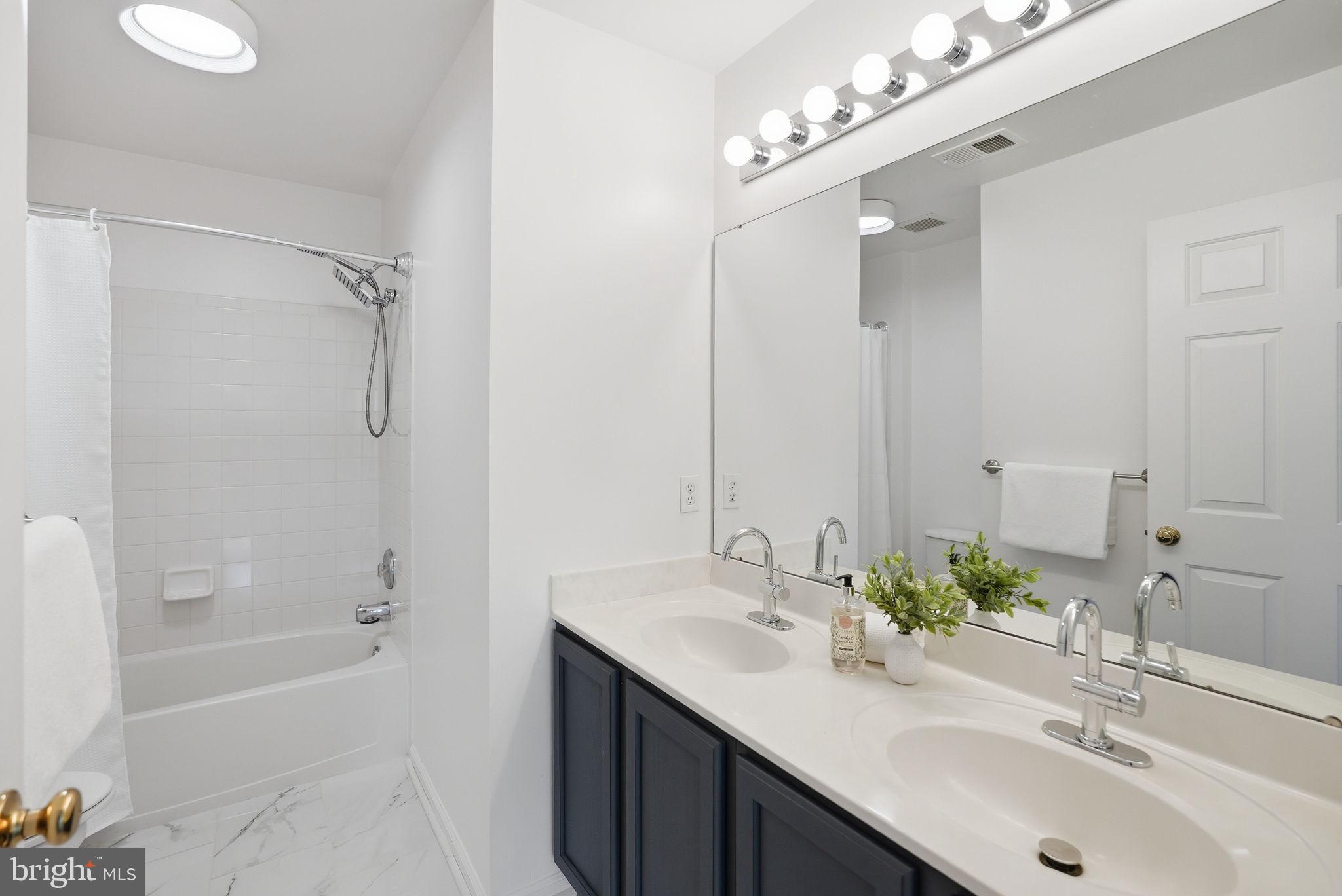 4714 Brightwood Road Olney, MD 20832 - Photo 29 of 41 Hall full bath