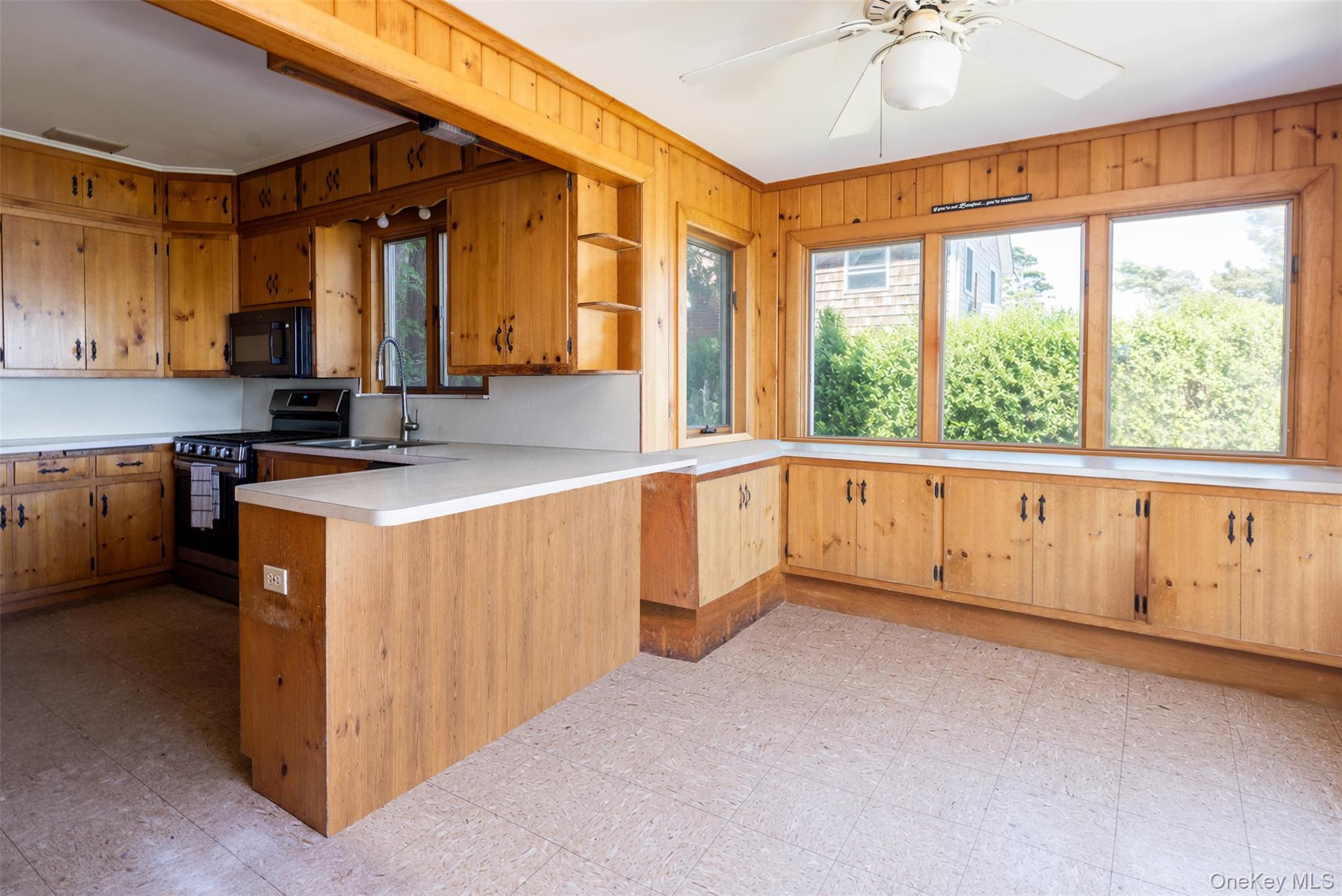 300 Terry Path Mattituck, NY 11952 - Photo 10 of 15