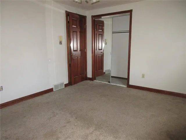 $250,000 | 2202 The Circle, Washington, PA 15301