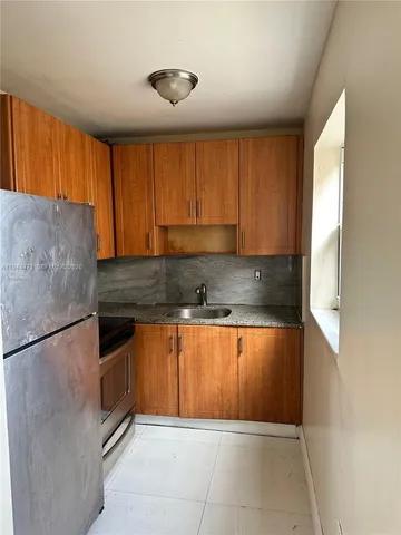 $2,200 | 1640 Southwest 1st Street, Unit 7, Miami, FL 33135