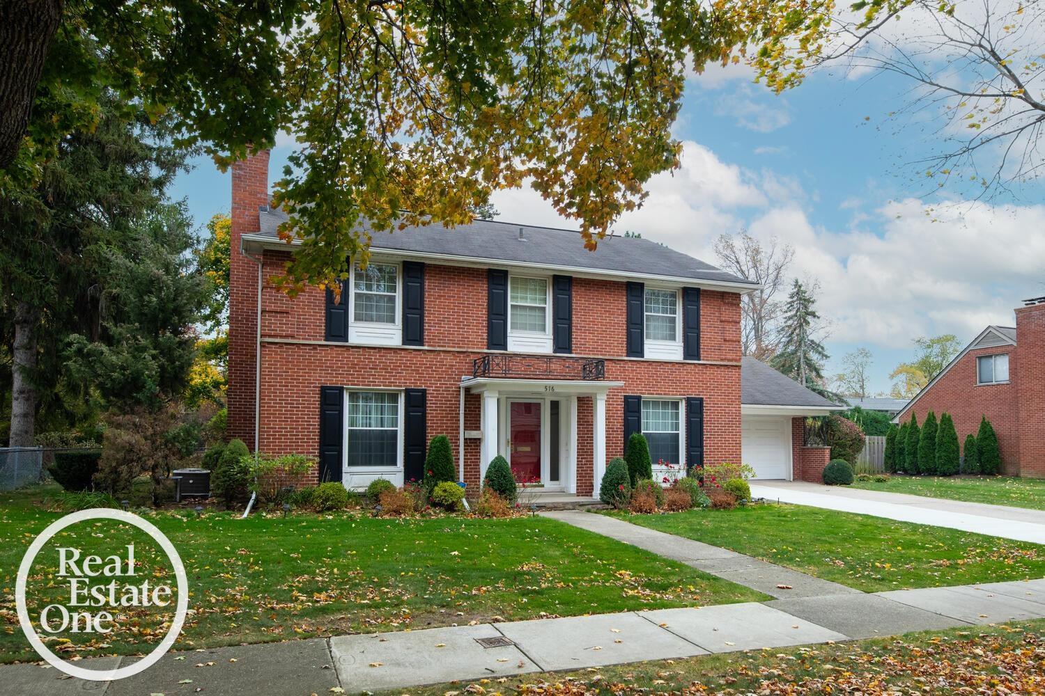 516 Thorntree Road Grosse Pointe Woods, MI 48236 - Photo 2 of 28