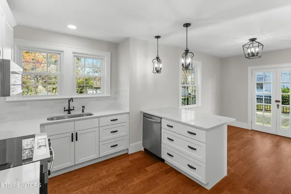 $479,900 | 814 East Jefferson Street, Jefferson City, TN 37760