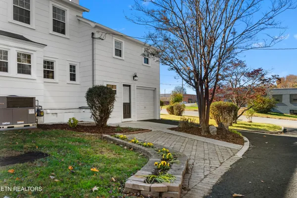 $479,900 | 814 East Jefferson Street, Jefferson City, TN 37760