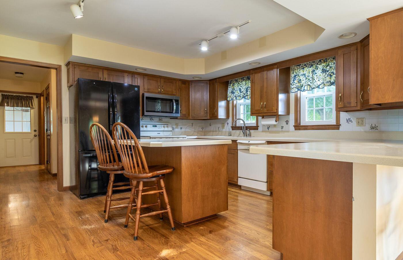 5565 Stringtown Road Northwest Baltimore, OH 43105 - Photo 25 of 61 Kitchen