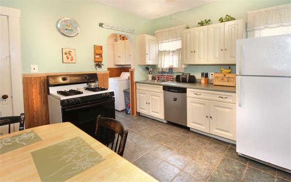41 Chetwynd Road Somerville, MA 02144 - Photo 15 of 25 Gallery Image 15