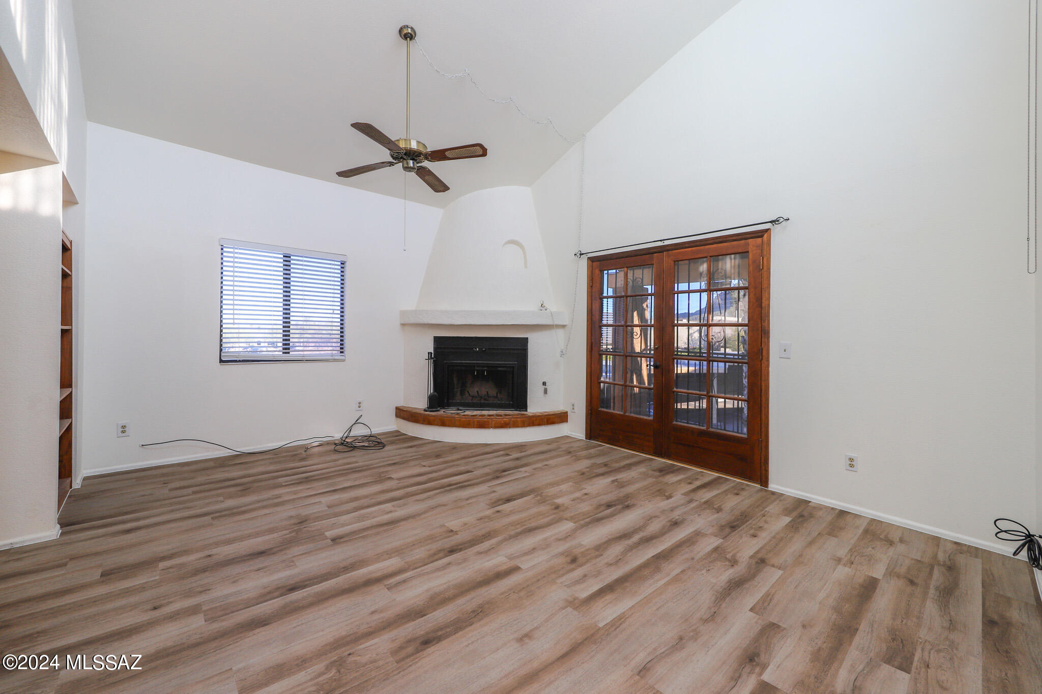 8271 North Oracle Road, Unit 250 Tucson, AZ 85704 - Photo 11 of 26 Livingroom