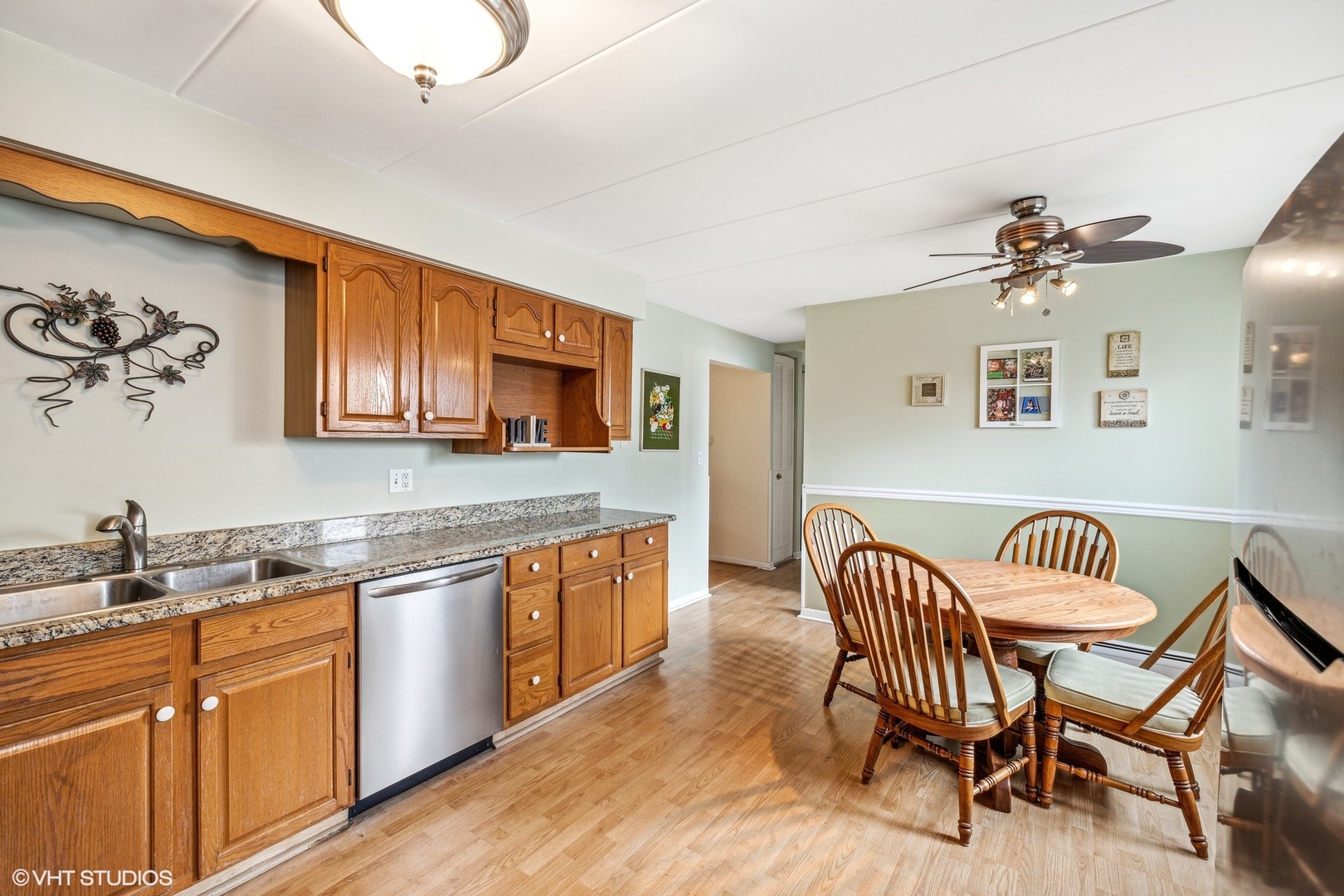 6148 Kensington Avenue, Unit 1 Countryside, IL 60525 - Photo 3 of 10