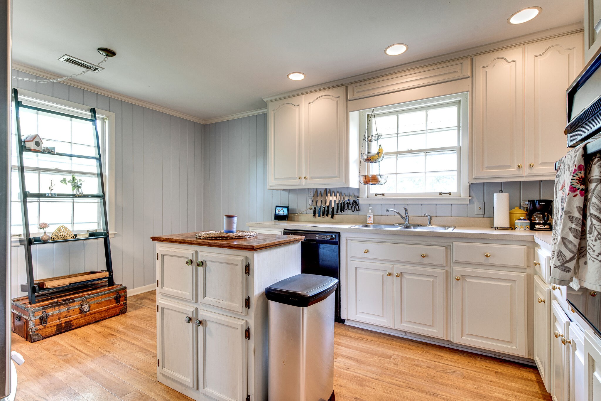 705 Vanoke Drive Madison, TN 37115 - Photo 12 of 44 a kitchen with a sink cabinets and window