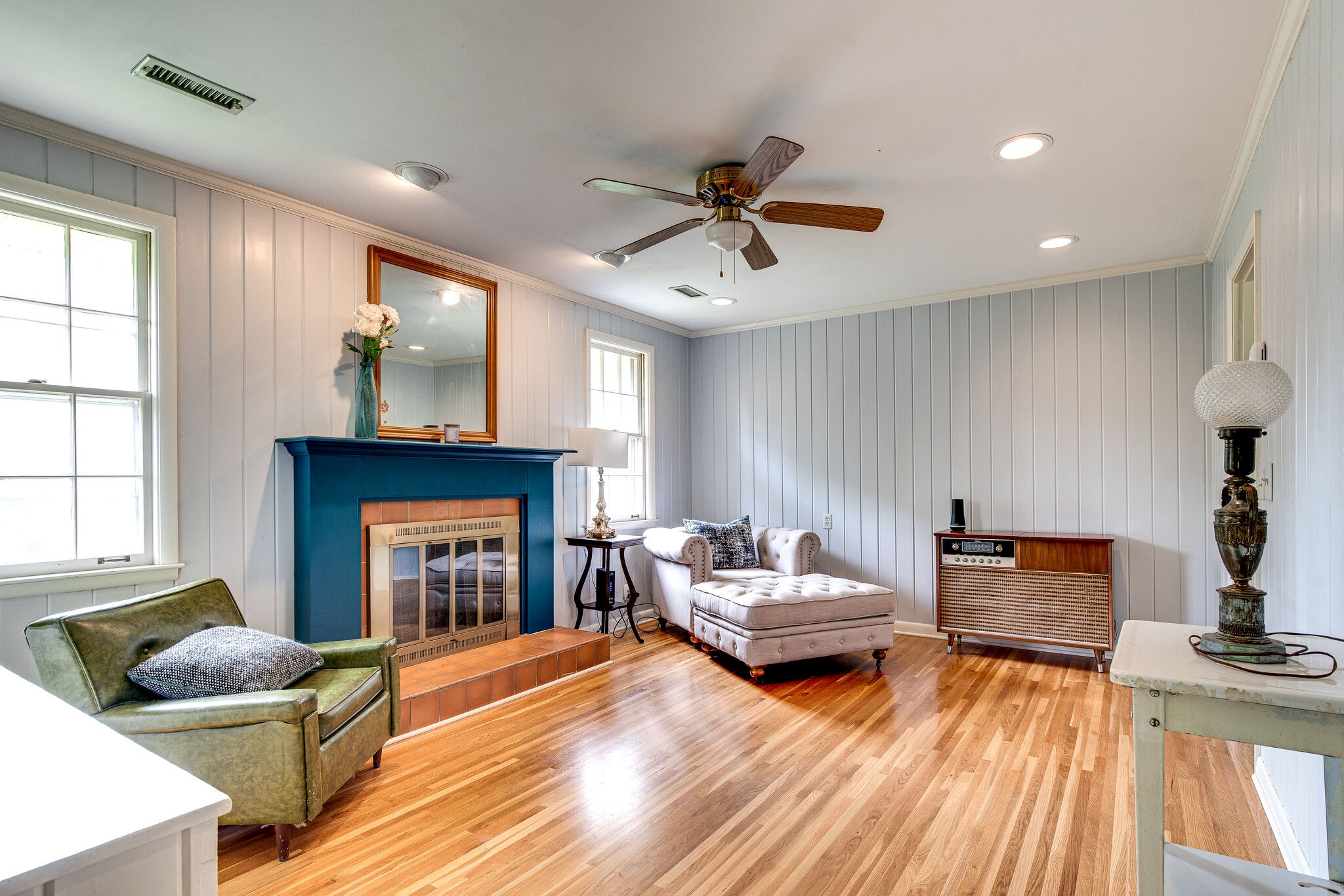 705 Vanoke Drive Madison, TN 37115 - Photo 14 of 44 a living room with furniture and a fireplace