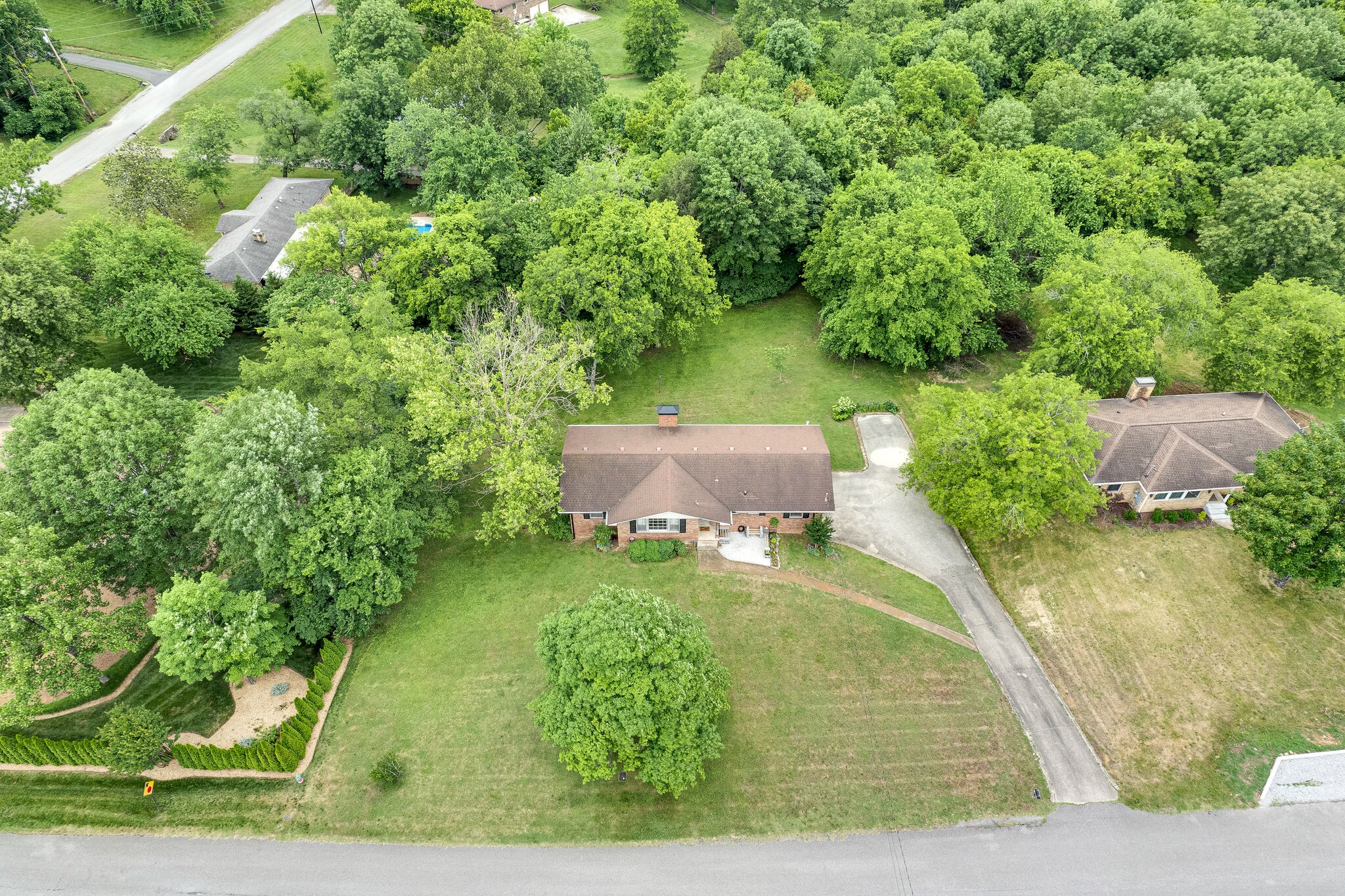 705 Vanoke Drive Madison, TN 37115 - Photo 44 of 44 a view of yard with green space