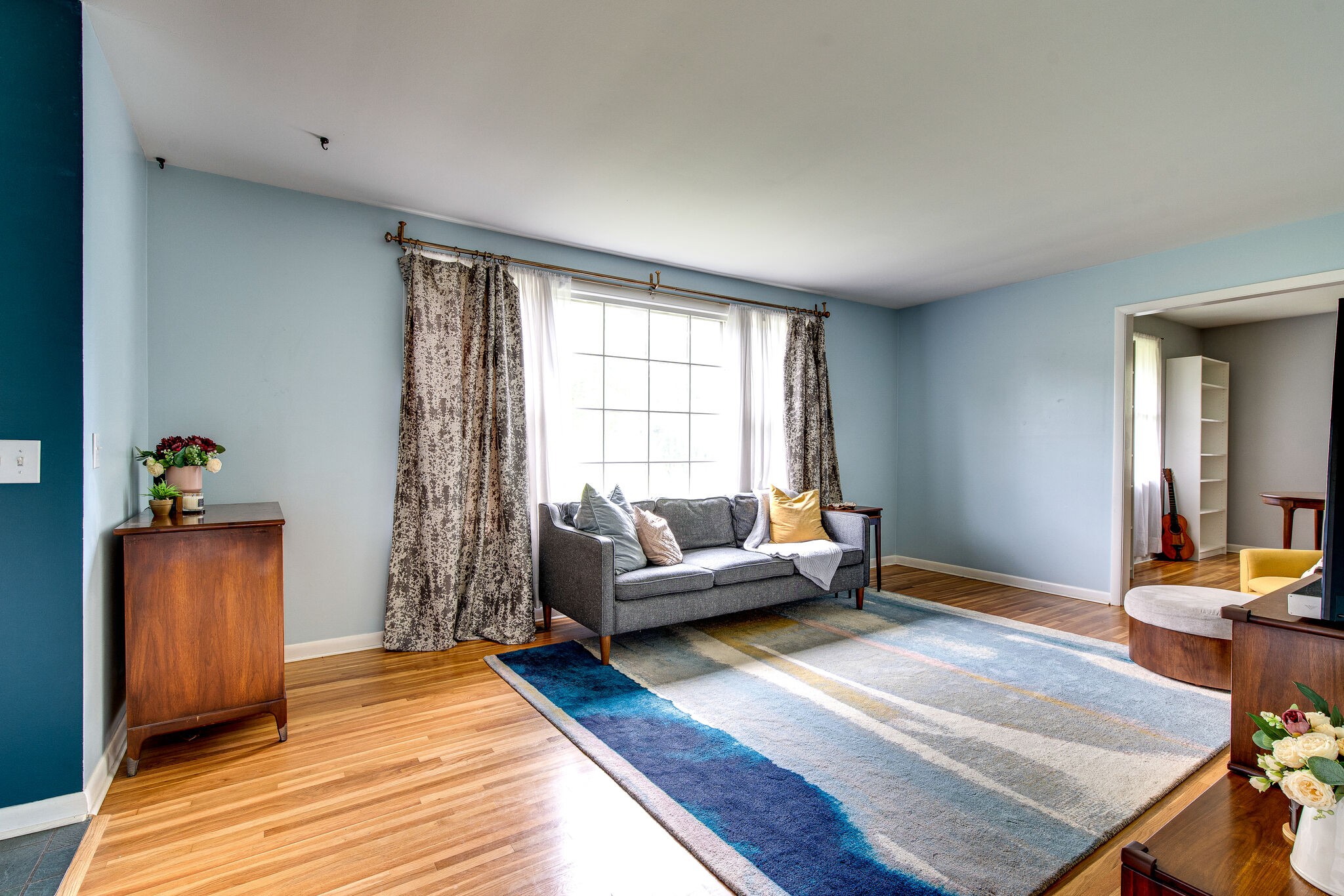705 Vanoke Drive Madison, TN 37115 - Photo 5 of 44 a living room with furniture and a wooden floor