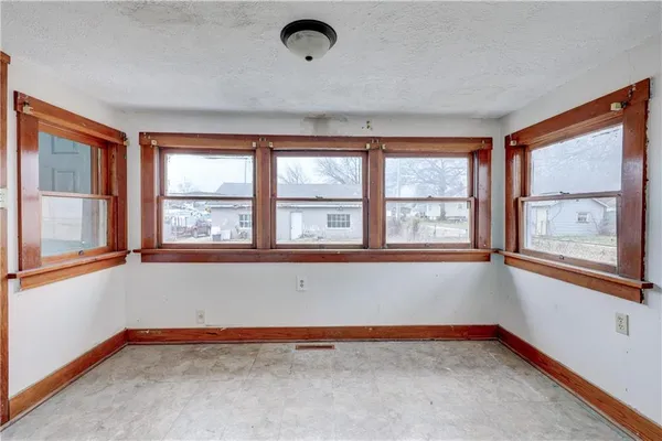 $155,000 | 703 North Grand Street, Pittsburg, KS 66762