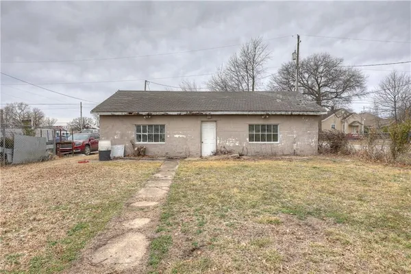 $155,000 | 703 North Grand Street, Pittsburg, KS 66762