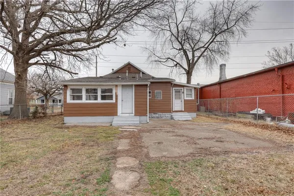 $155,000 | 703 North Grand Street, Pittsburg, KS 66762