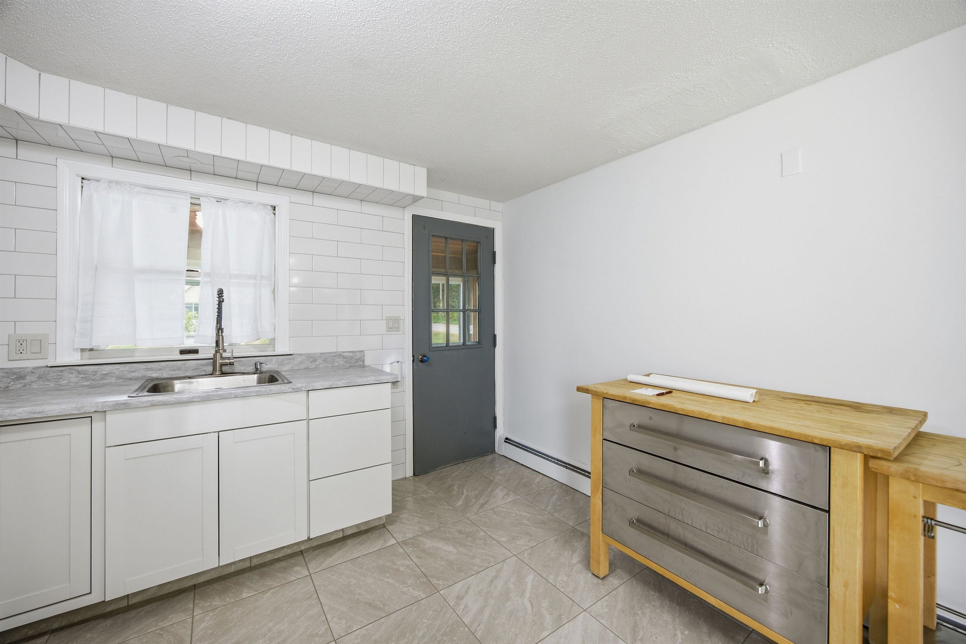 461 Coventry Road Benton, NH 03785 - Photo 9 of 49