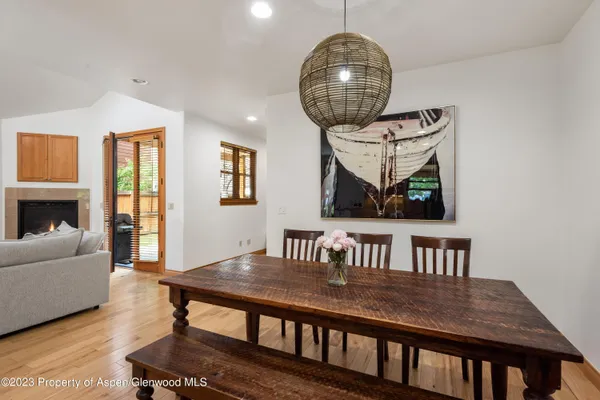 a view of a livingroom and dining room
