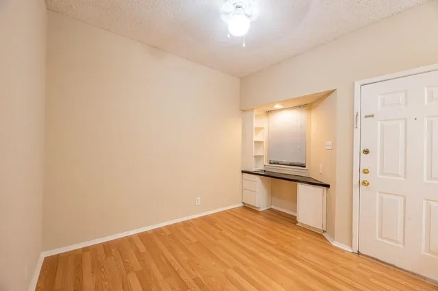 $850 | 2818 Nueces Street, Unit 311, Austin, TX 78705
