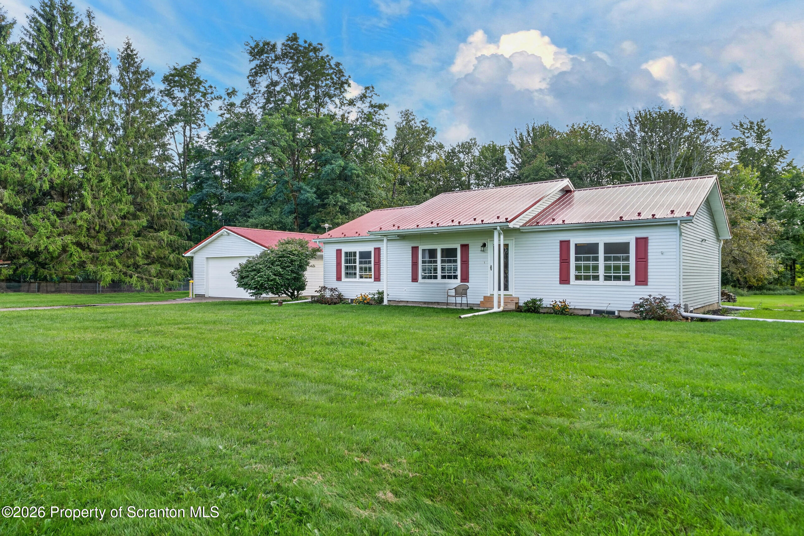 3330 Quicktown Road Moscow, PA 18444 - Photo 4 of 24 004_EE003_DSC02787