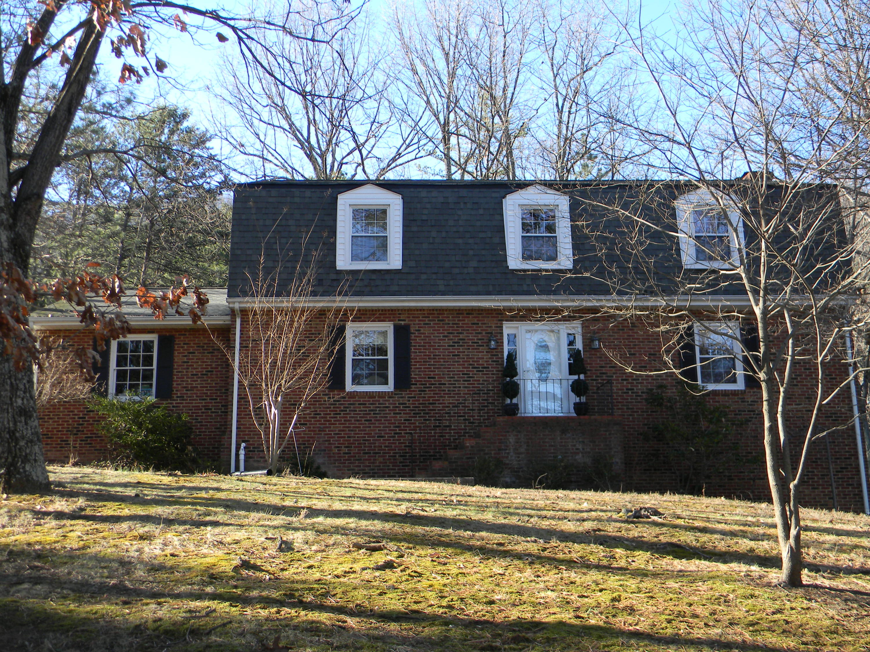 2512 Summit Ridge Road Northeast Roanoke, VA 24012 - Photo 13 of 13 Front exterior