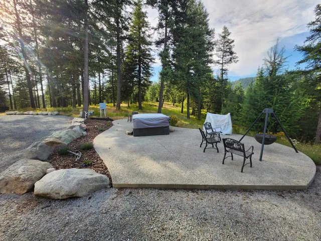 $650,000 | 22711 East Blanchard Road, Newport, WA 99156