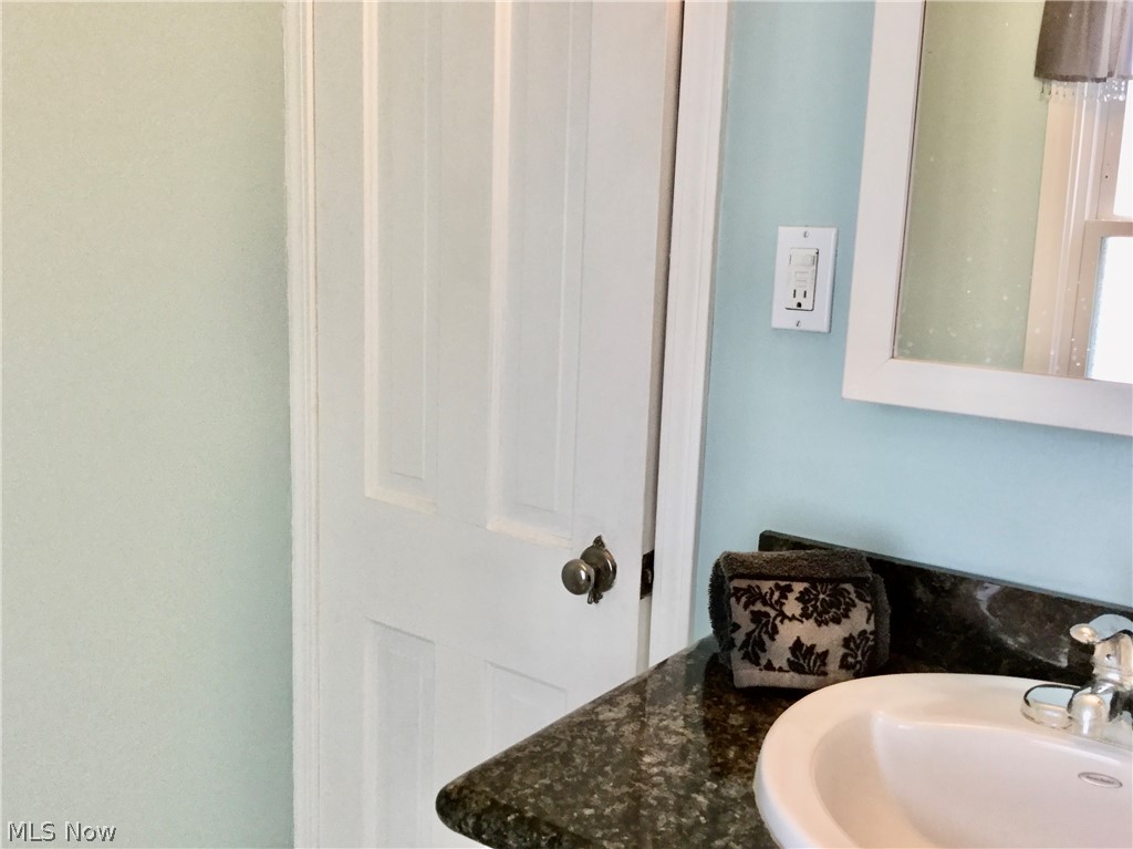 1515 South Noble Road Cleveland, OH 44121 - Photo 10 of 15 Gallery Image 10