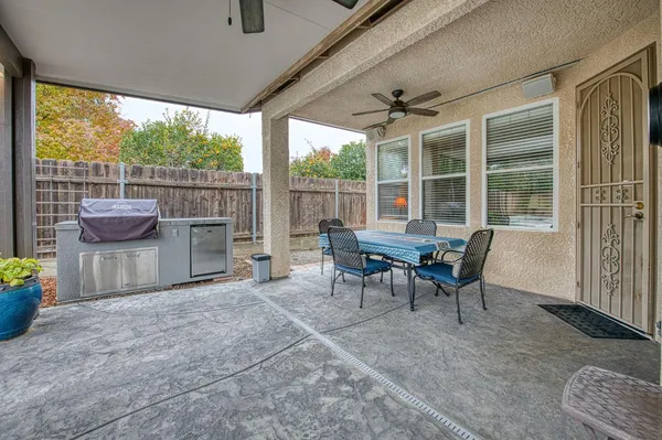 $595,000 | 2741 Buckingham Avenue, Clovis, CA 93611