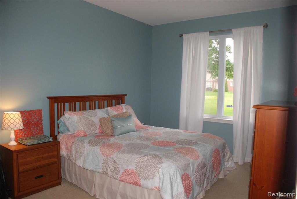3535 Hogan Circle Rochester Hills, MI 48307 - Photo 14 of 43