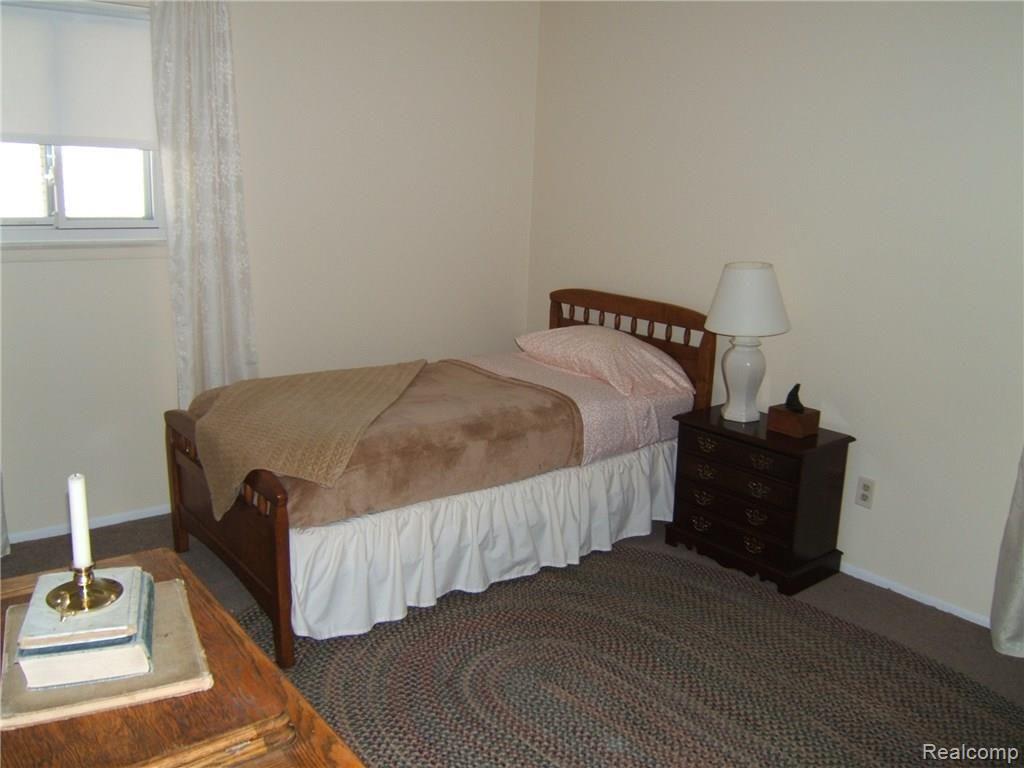 1726 Nantucket Road Plymouth, MI 48170 - Photo 9 of 17 DSCF0224.JPG