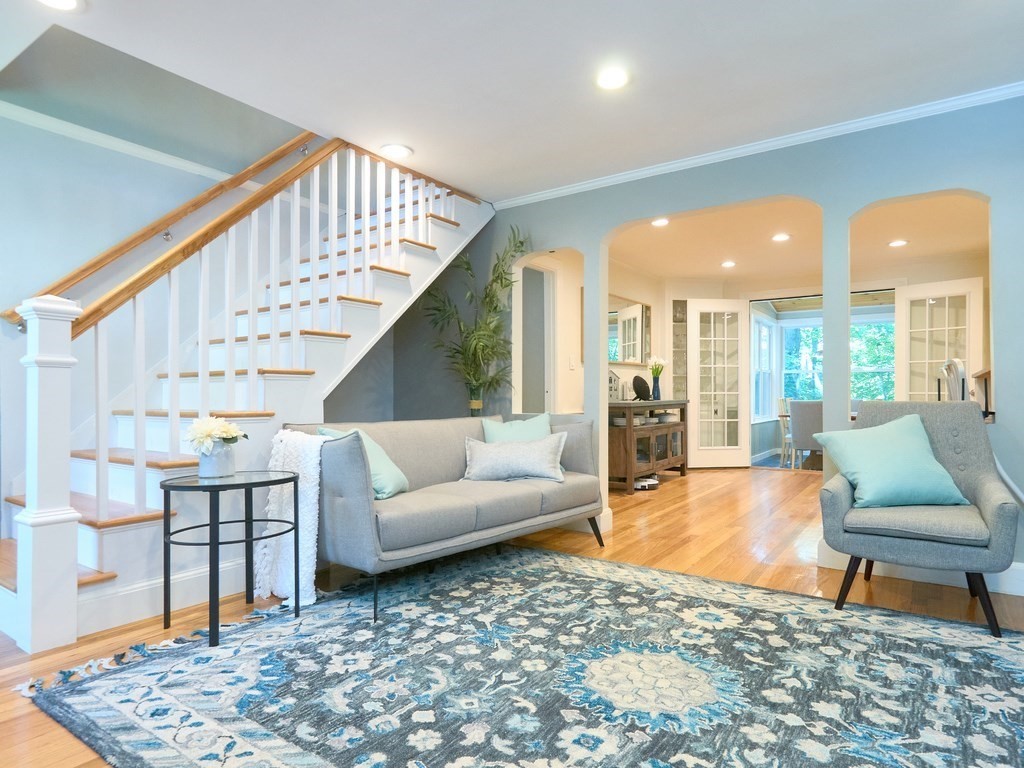 84 Roundwood Road Newton, MA 02464 - Photo 3 of 31