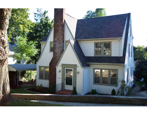 17 Rob Roy Road Worcester, MA 01602 - Photo 1 of 13