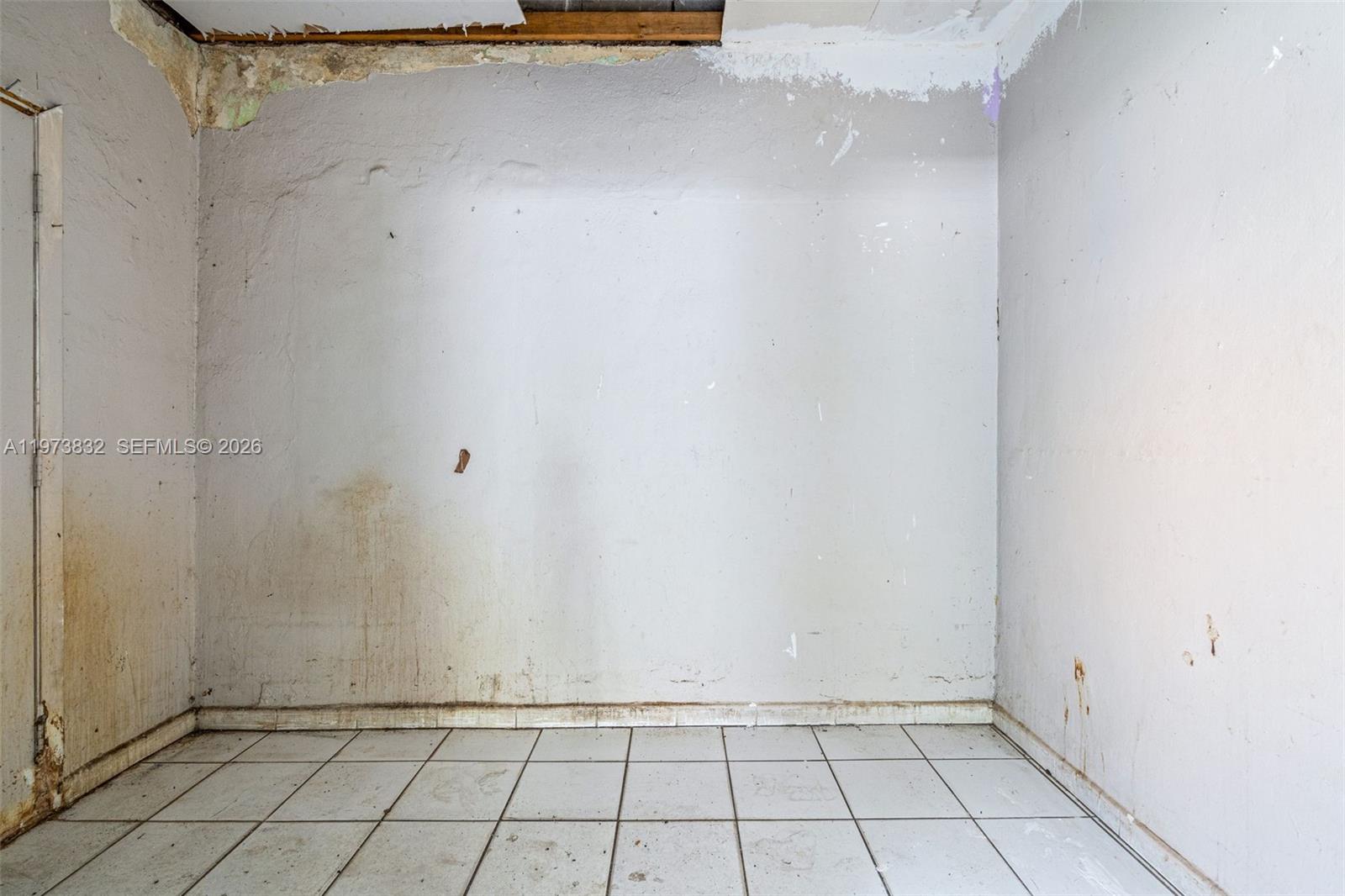 1045 Southwest 20th Avenue Miami, FL 33135 - Photo 15 of 53 a view of an empty room