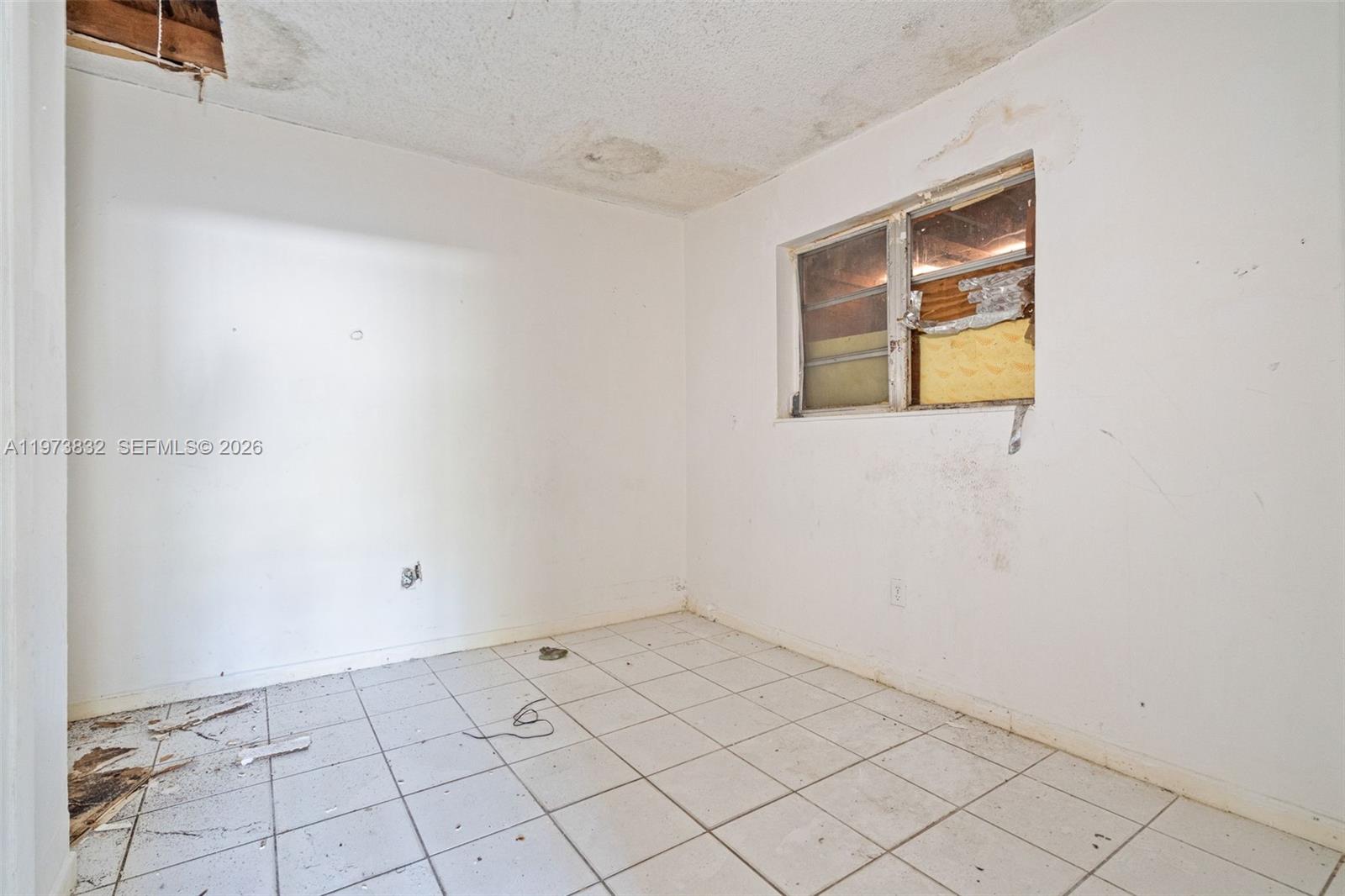 1045 Southwest 20th Avenue Miami, FL 33135 - Photo 40 of 53 a view of an empty room