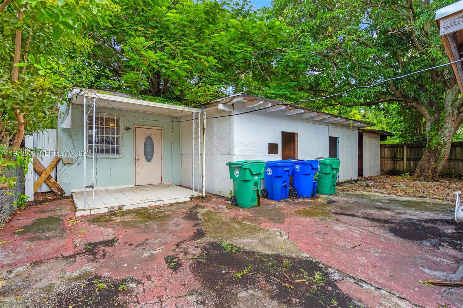 1045 Southwest 20th Avenue Miami, FL 33135 - Photo 43 of 53 a view of a back yard of the house