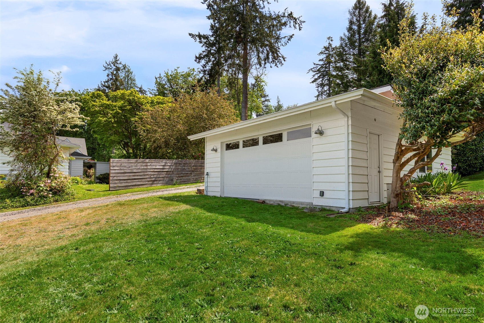 5930 Rose Loop Northeast Bainbridge Island, WA 98110 - Photo 36 of 40
