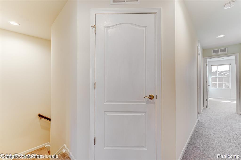 43646 Prospect Lane Novi, MI 48375 - Photo 33 of 39