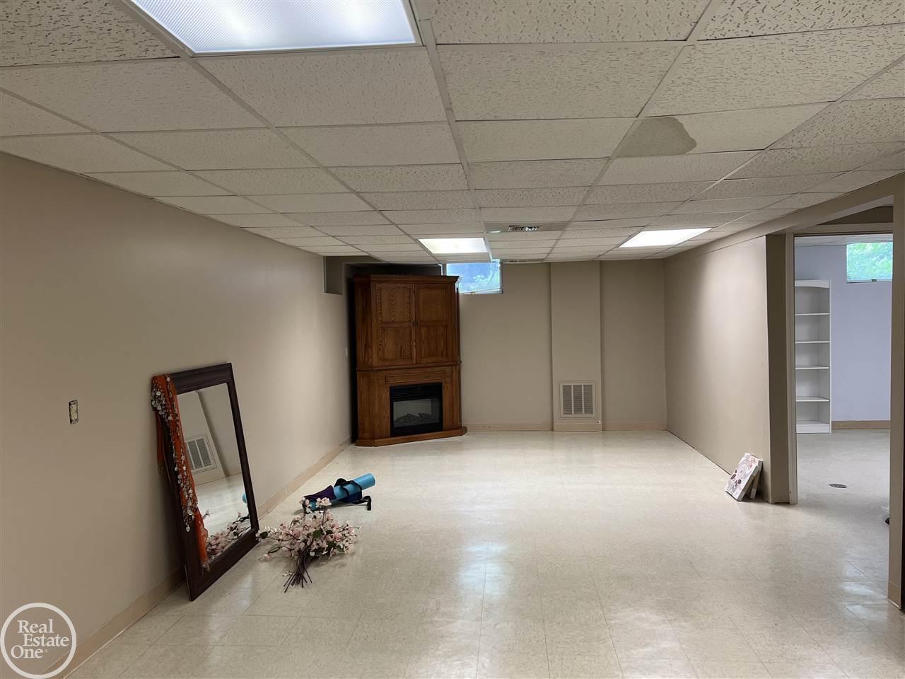 2629 Rubbins Road Howell, MI 48843 - Photo 61 of 63 50075302-60.JPG