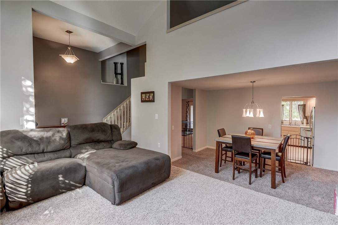 2586 Pheasant Run Decatur, IL 62521 - Photo 8 of 36