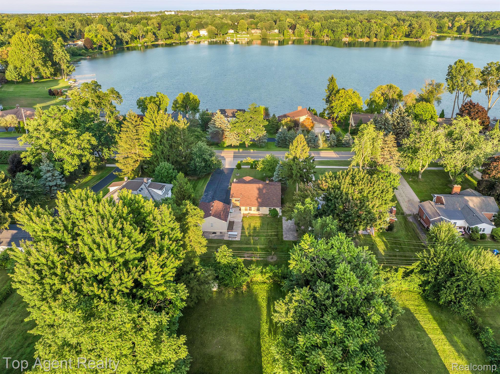 2104 Middlebelt Road West Bloomfield, MI 48324 - Photo 28 of 30 Gallery Image 28